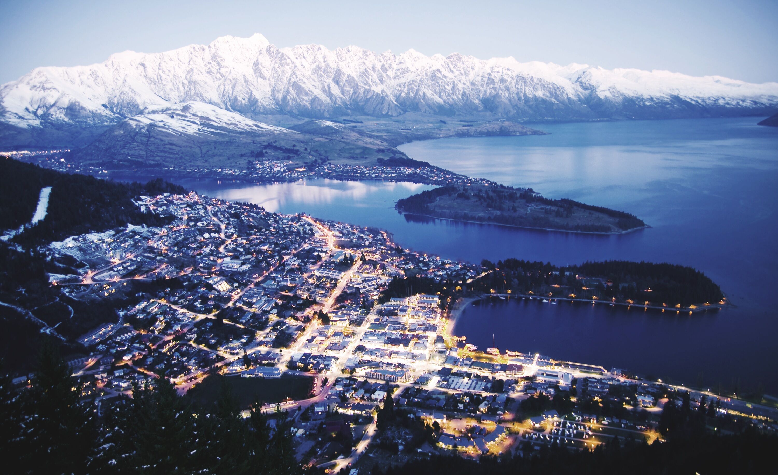 Queenstown-(stock-photo)---1.jpg