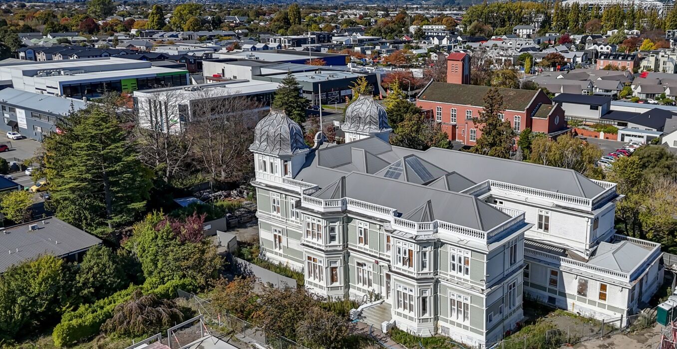 McLean's-Mansion---1356x700.jpg