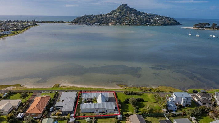 14-Bay-View-Terrace-Tairua-3-1920x1080.jpg