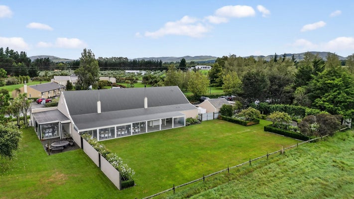 62-White-Rock-Road,-Martinborough---hero.jpg