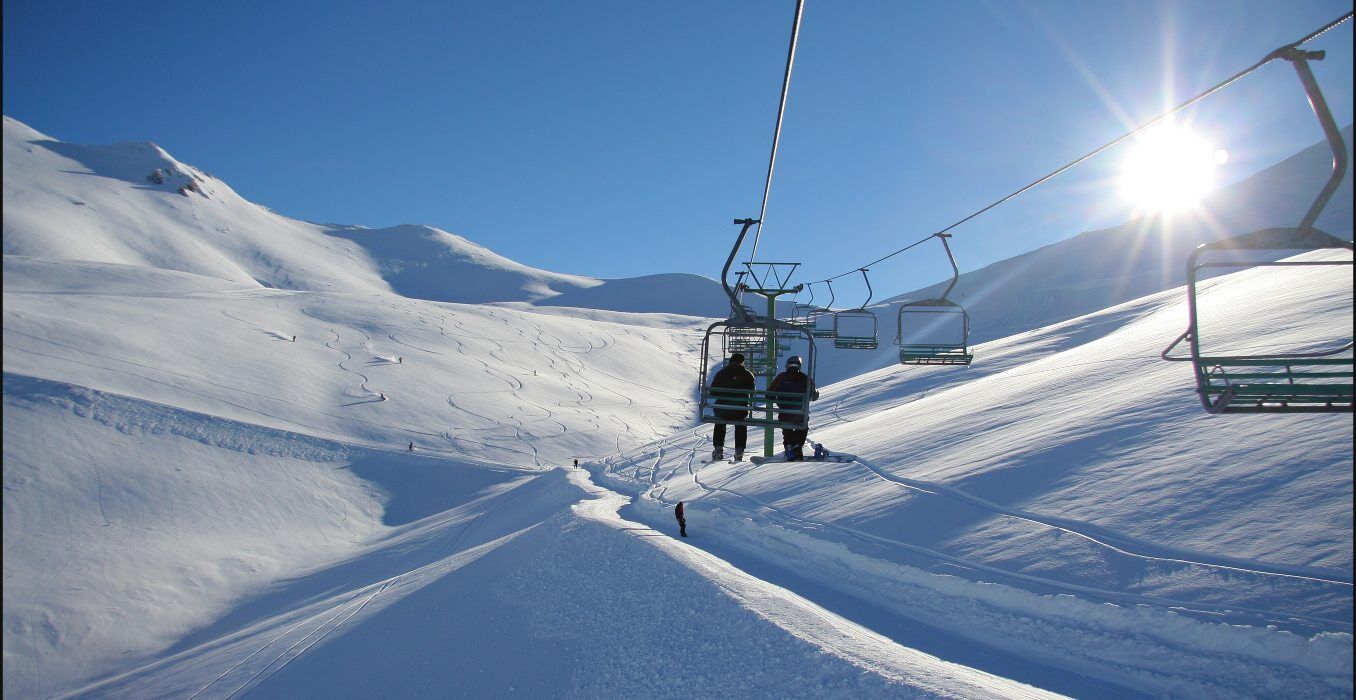 Ski-Area-boundry-and-ridgeline-from-Chairlift---1356x700.jpg