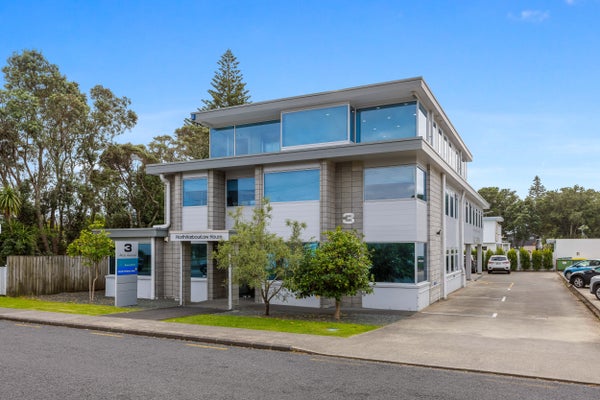 3-Alice-Avenue,-Orewa---hero.jpg