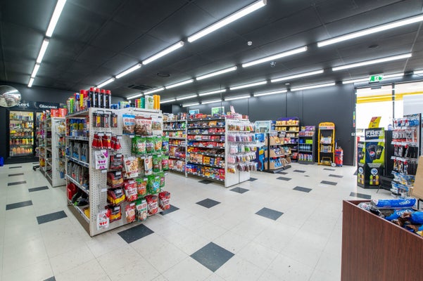 112_Lake_Road-3.jpg